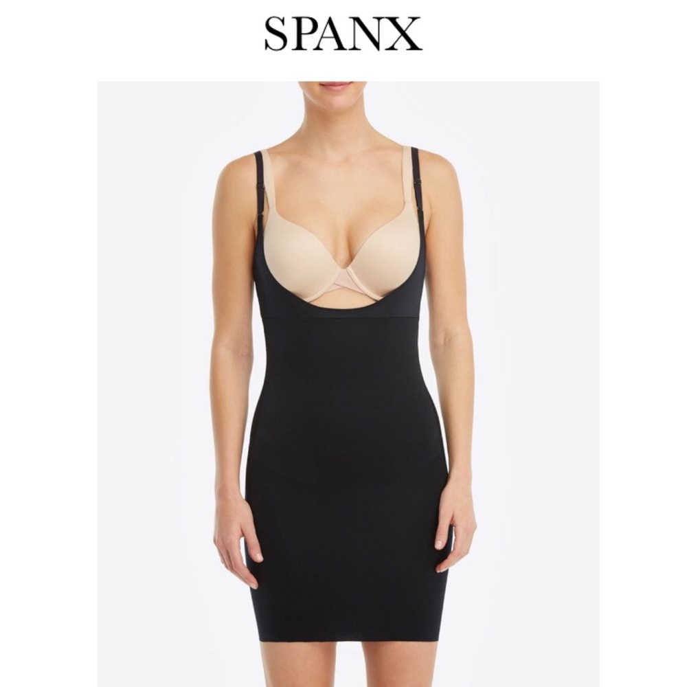 SPANX SmartGrip slip. Black. Size S